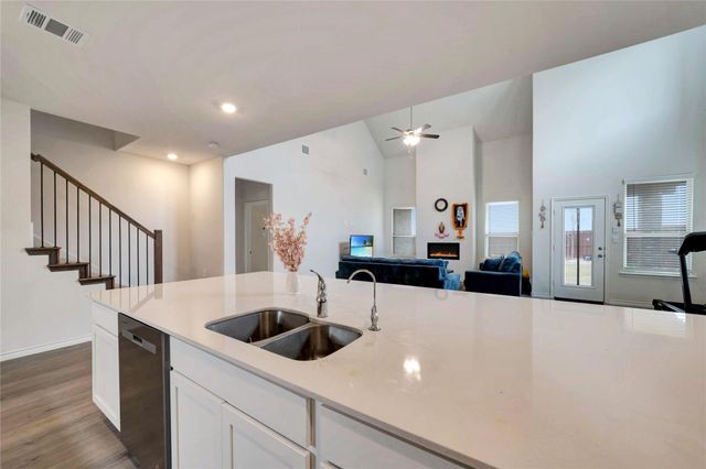 10332 Fall Brook Drive, Aubrey, TX 76227