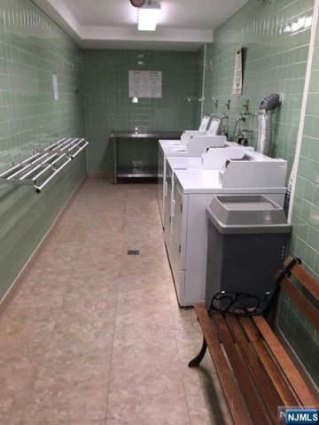 2000 Linwood Avenue 23N, Fort Lee, NJ 07024