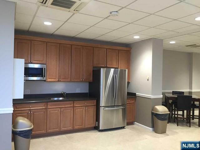 2000 Linwood Avenue 23N, Fort Lee, NJ 07024