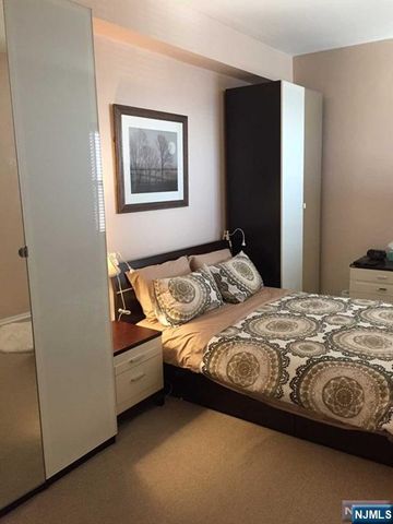 2000 Linwood Avenue 23N, Fort Lee, NJ 07024