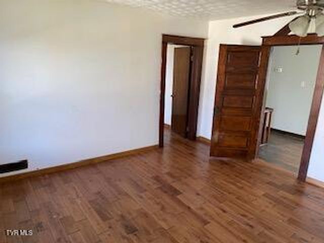 327 South Johnson Drive, Pennington Gap, VA 24277