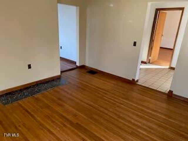 327 South Johnson Drive, Pennington Gap, VA 24277