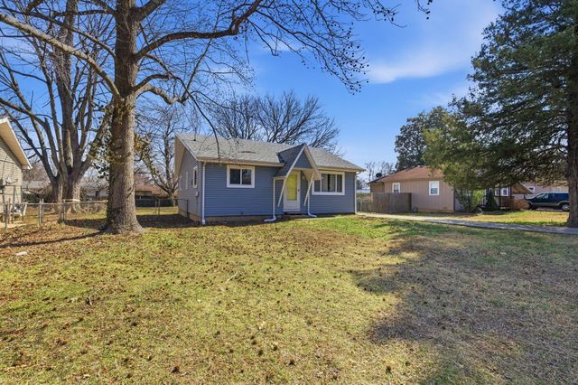 1104 S Bruce Avenue, Springfield, MO 65804