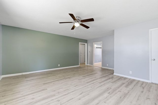 1104 S Bruce Avenue, Springfield, MO 65804