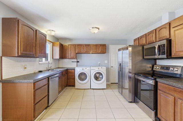 1104 S Bruce Avenue, Springfield, MO 65804