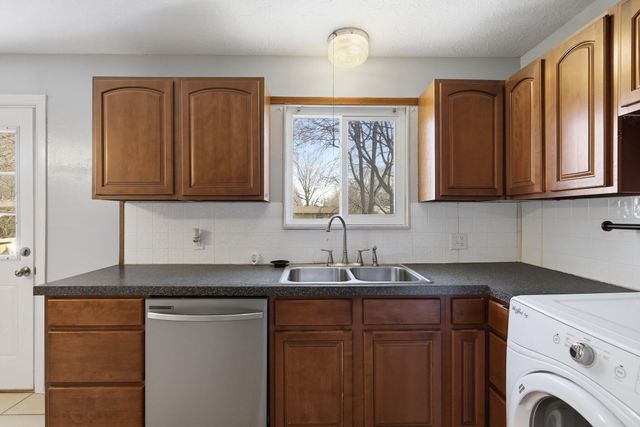 1104 S Bruce Avenue, Springfield, MO 65804