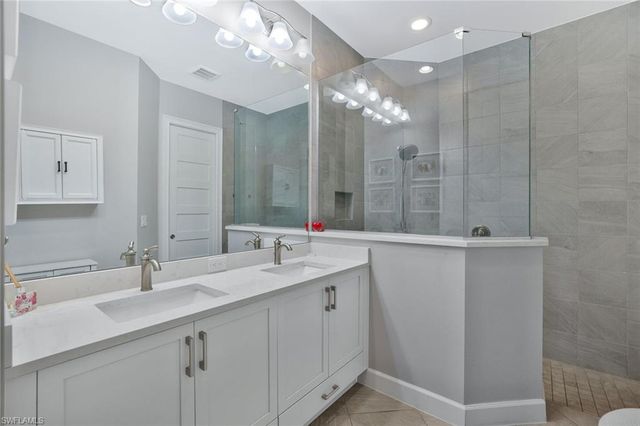 5811 Haiti DR, Naples, FL 34113