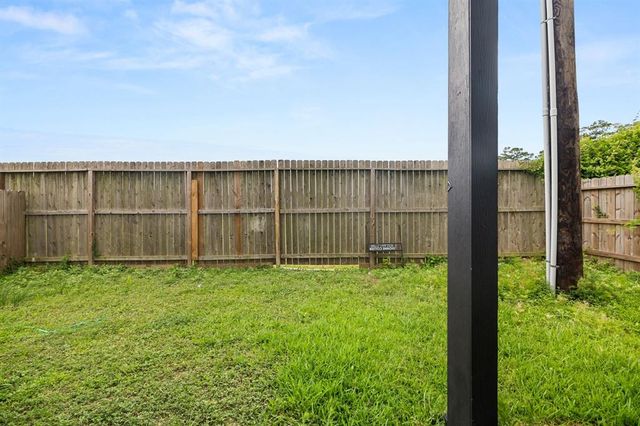 8534 Woodlyn Road, Houston, TX 77028