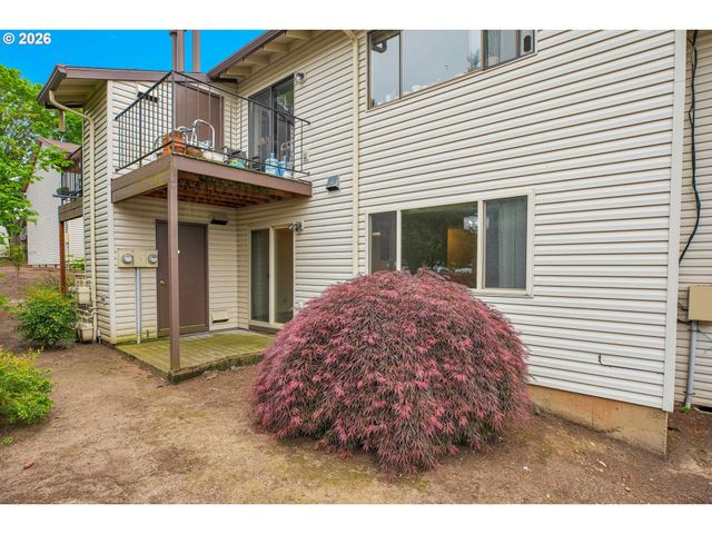 12506 Se STARK St E, Portland, OR 97233