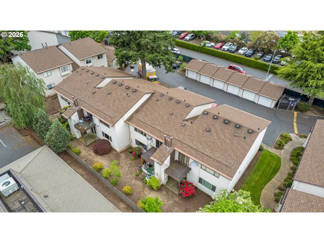 12506 Se STARK St E, Portland, OR 97233