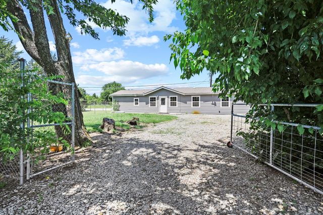 231 Juniper Drive, Pottsboro, TX 75076