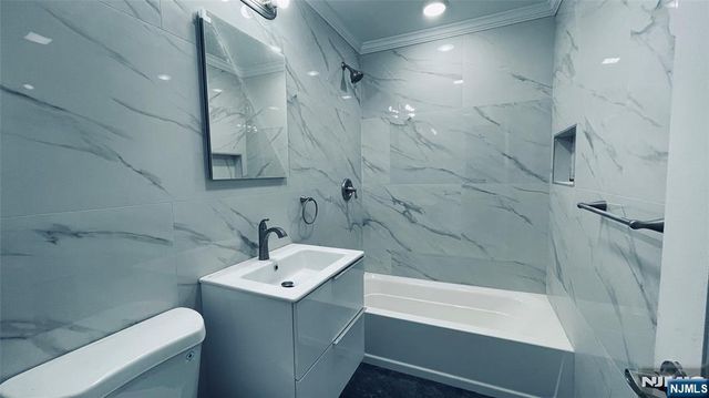 86 Walnut Street, Ridgewood, NJ 07450