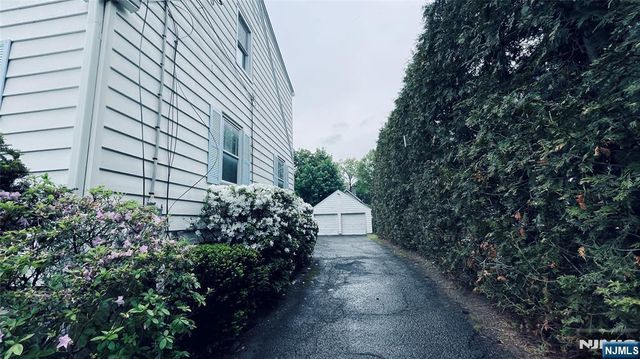 86 Walnut Street, Ridgewood, NJ 07450