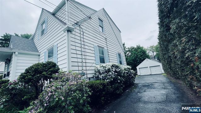 86 Walnut Street, Ridgewood, NJ 07450