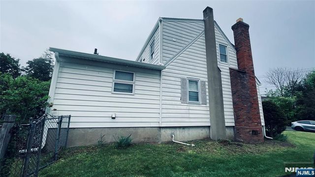 86 Walnut Street, Ridgewood, NJ 07450
