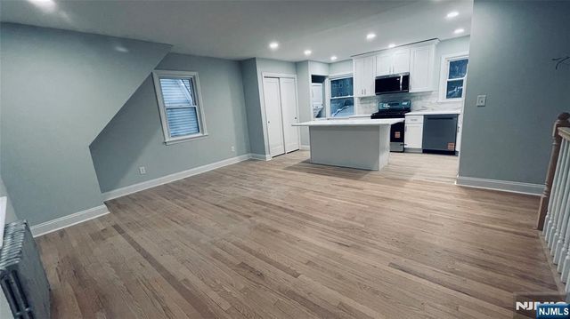 86 Walnut Street, Ridgewood, NJ 07450