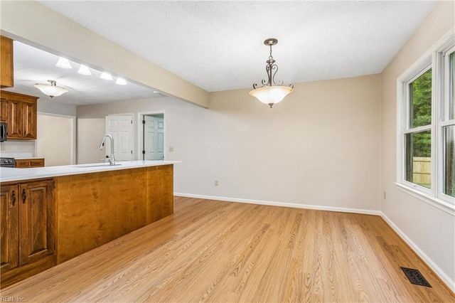 208 Silver Fox TRCE, Yorktown, VA 23693