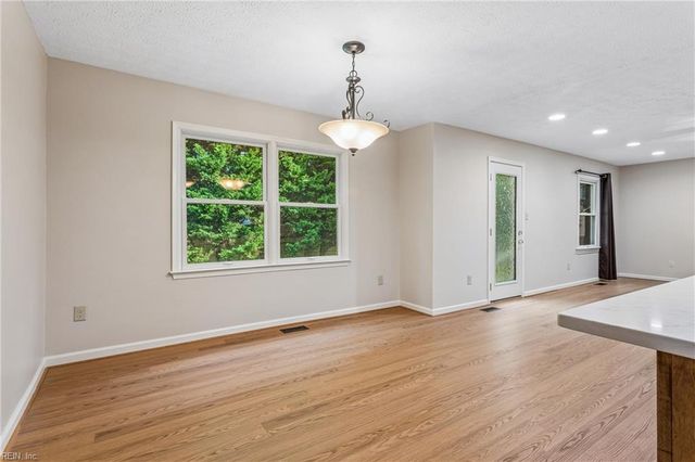 208 Silver Fox TRCE, Yorktown, VA 23693