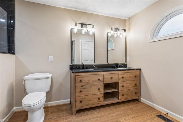 208 Silver Fox TRCE, Yorktown, VA 23693
