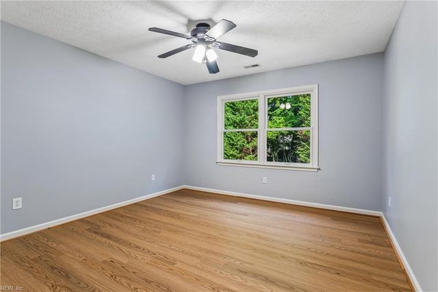 208 Silver Fox TRCE, Yorktown, VA 23693