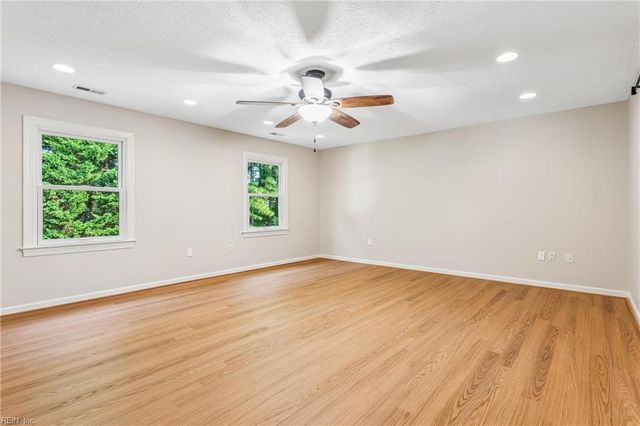 208 Silver Fox TRCE, Yorktown, VA 23693