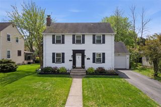 132 E Englewood Ave, New Castle, PA 16105