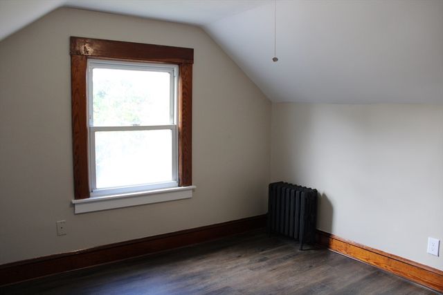 32 Kent Rd, Springfield, MA 01129