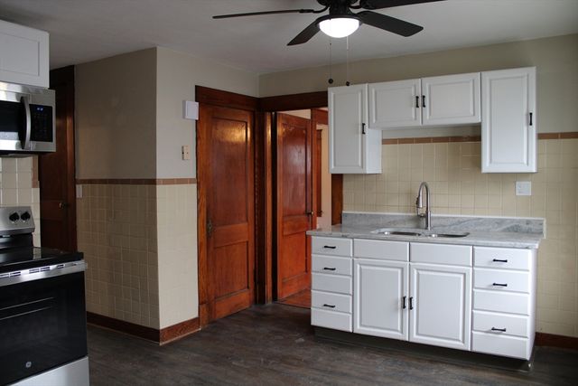 32 Kent Rd, Springfield, MA 01129