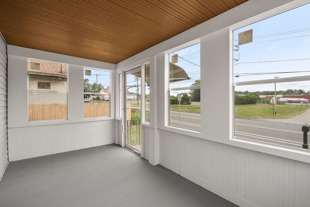 32 Kent Rd, Springfield, MA 01129