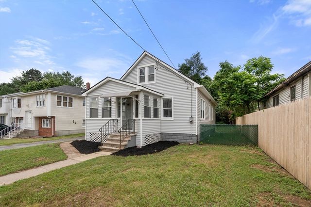32 Kent Rd, Springfield, MA 01129