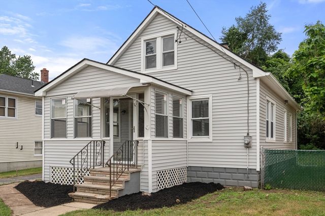 32 Kent Rd, Springfield, MA 01129