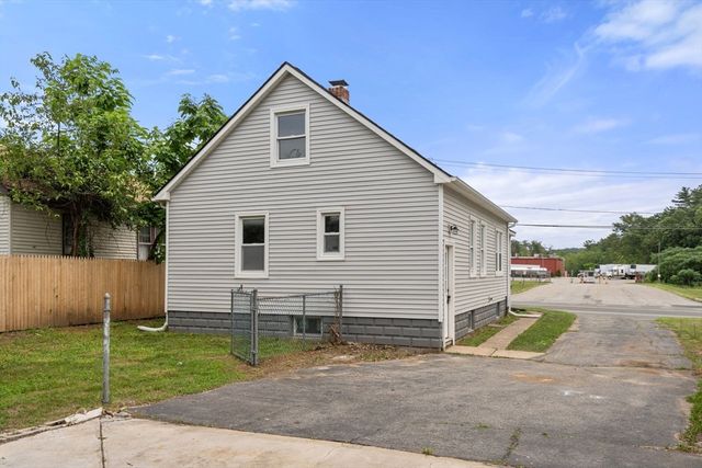 32 Kent Rd, Springfield, MA 01129