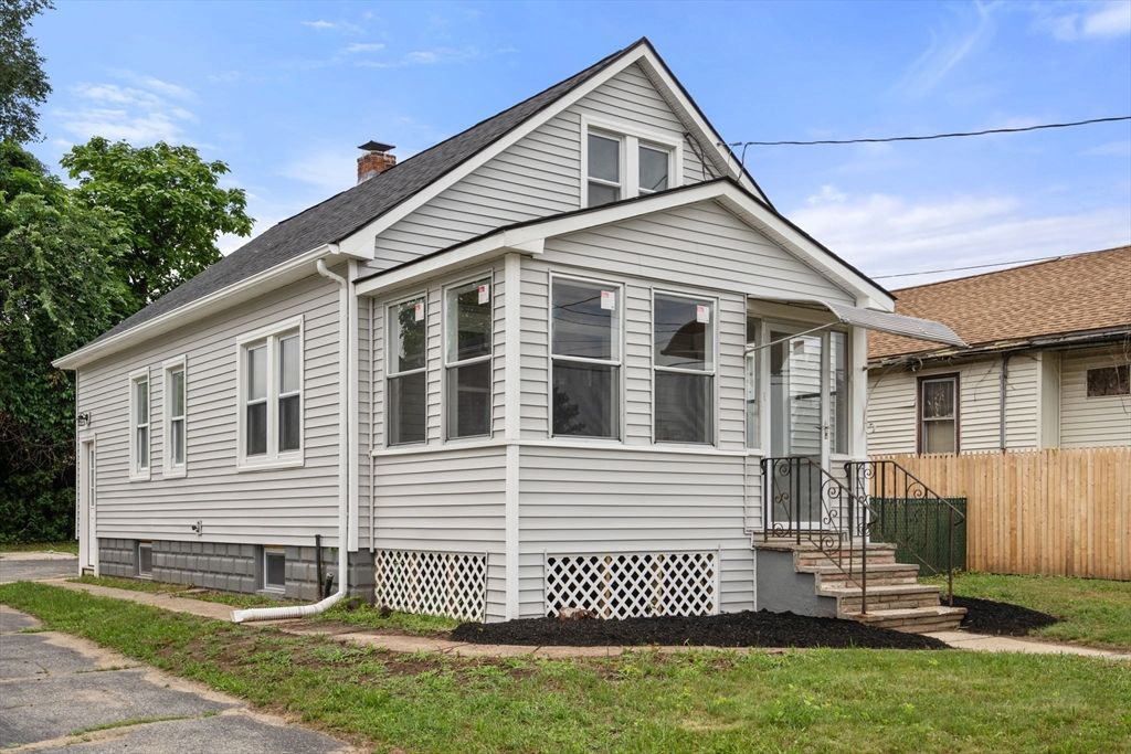 32 Kent Rd, Springfield, MA 01129