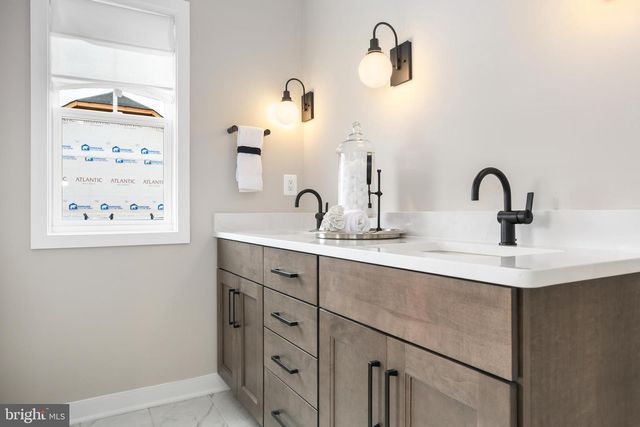 995 AINSLEY LN, Stafford, VA 22554