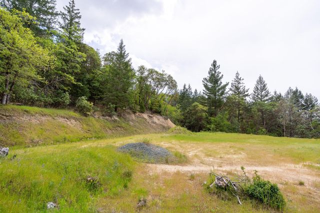 202 Westridge Drive, Grants Pass, OR 97526