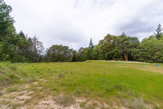 202 Westridge Drive, Grants Pass, OR 97526