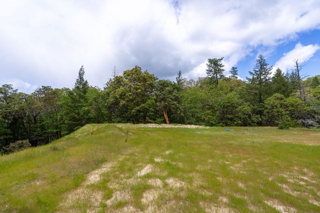 202 Westridge Drive, Grants Pass, OR 97526