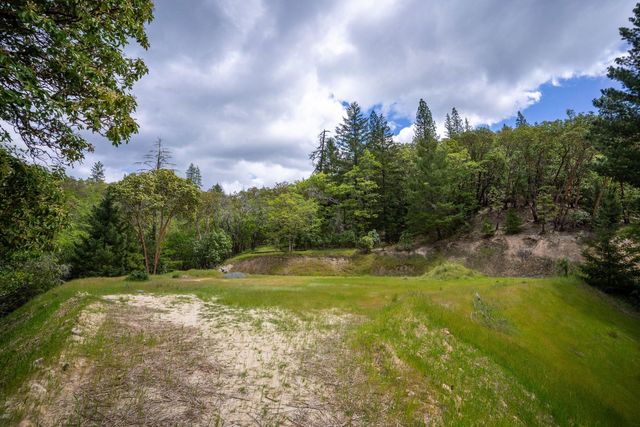 202 Westridge Drive, Grants Pass, OR 97526