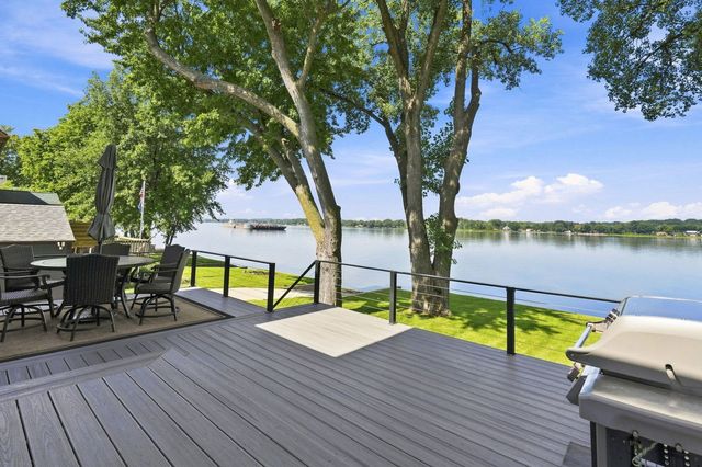 835 1st Avenue, Hampton, IL 61256