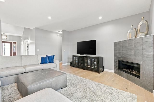 835 1st Avenue, Hampton, IL 61256