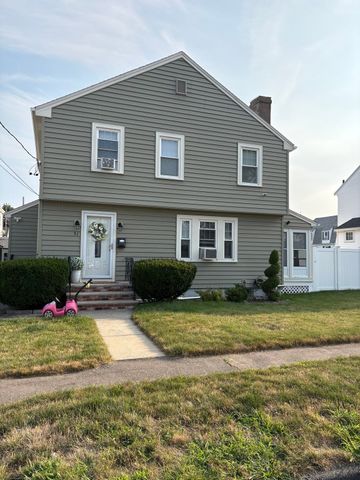 51 Emerson Ave, Peabody, MA 01960