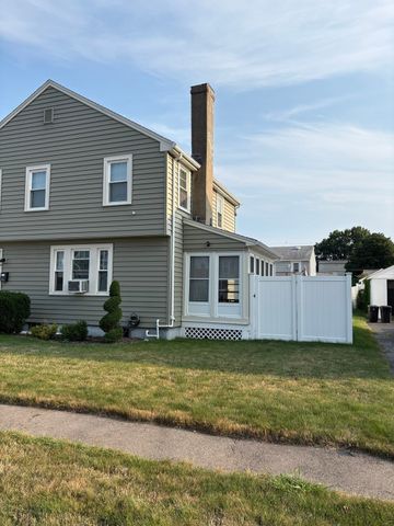51 Emerson Ave, Peabody, MA 01960