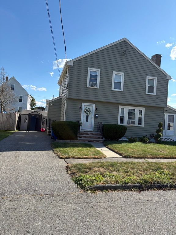 51 Emerson Ave, Peabody, MA 01960