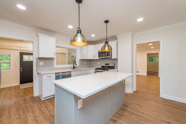 10980 W York House Road, Beach Park, IL 60087