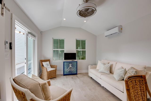 1124 Seminary Street, Key West, FL 33040