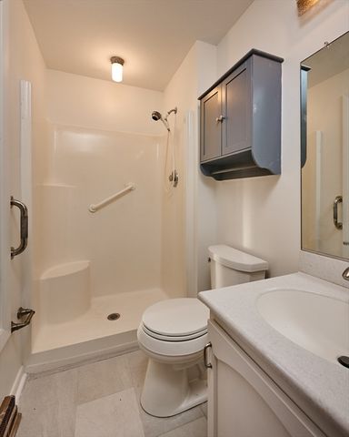 15 Red Fox Ln, Amherst, MA 01002