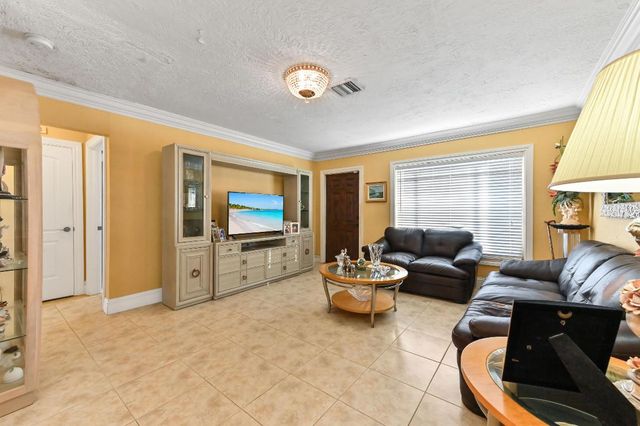 1100 Summer Street 1, Palm Springs, FL 33461