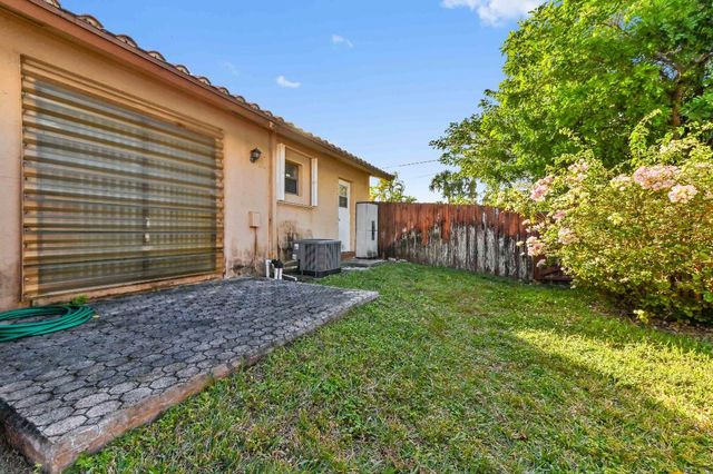 1100 Summer Street 1, Palm Springs, FL 33461