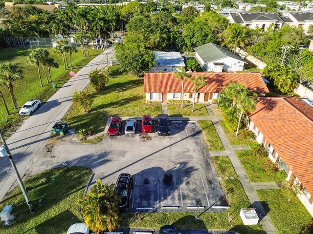 1100 Summer Street 1, Palm Springs, FL 33461