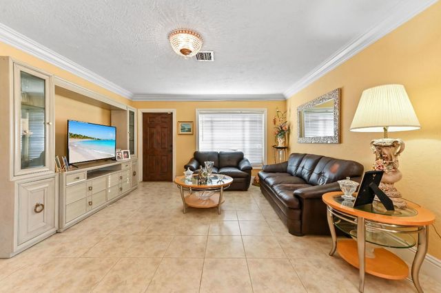 1100 Summer Street 1, Palm Springs, FL 33461